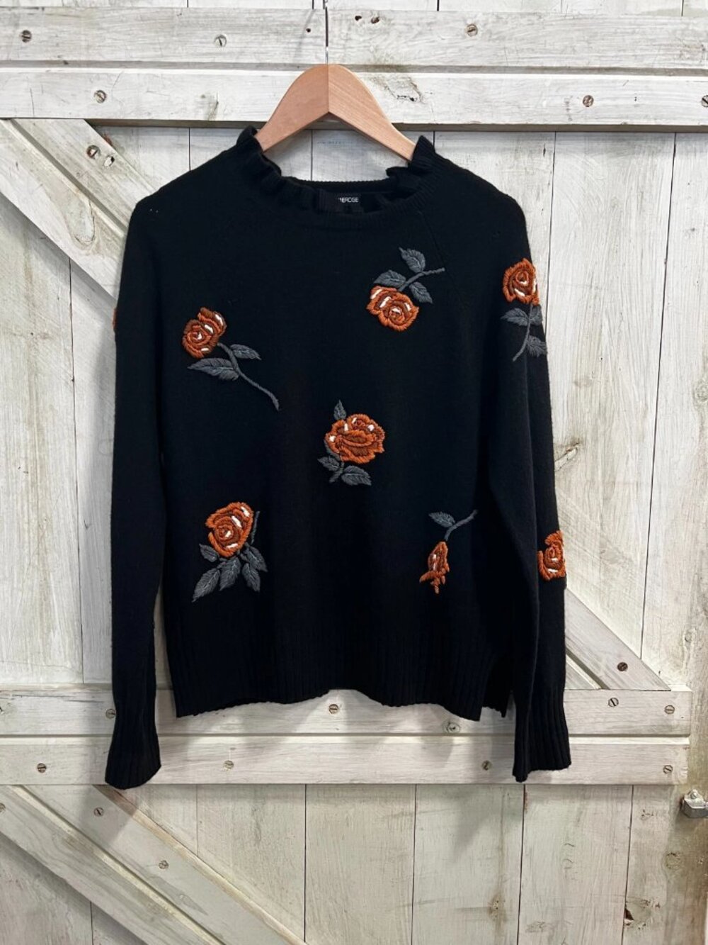 Share Minnierose Black Cashmere Sweater with Roses Size S